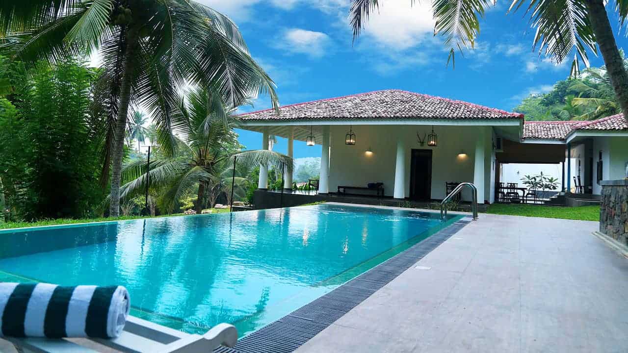 fin-nettoyer-entretenir-piscine