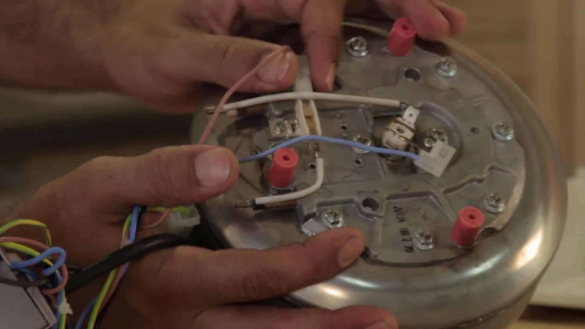 Déconnecter les fils de la chaudière
