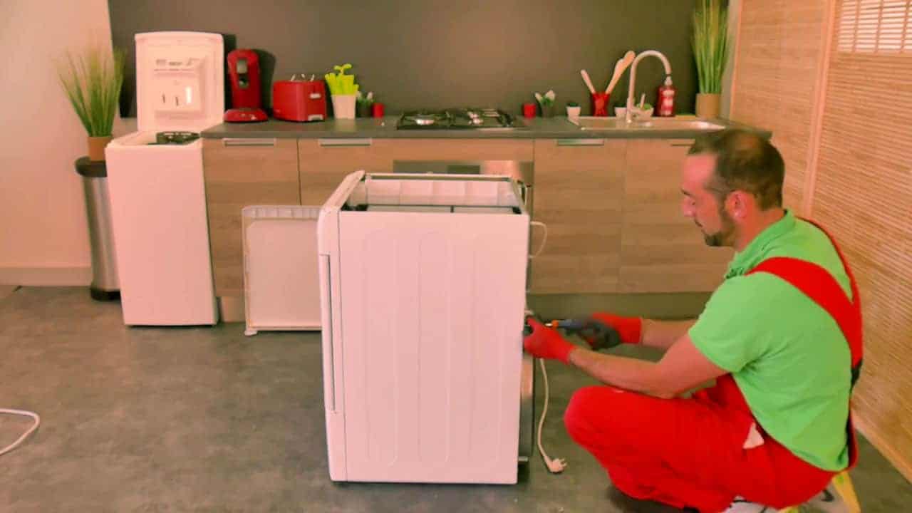 Remonter la panneau latéral