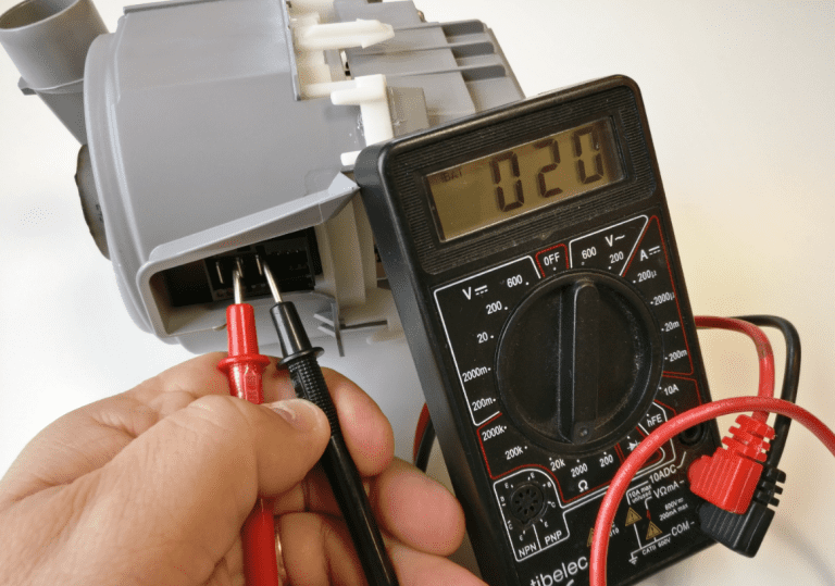 Pourquoi mon lavevaisselle Bosch, Siemens affiche un code panne E09, E9 ou 9