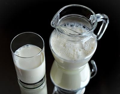 lait-verre-et-pichet
