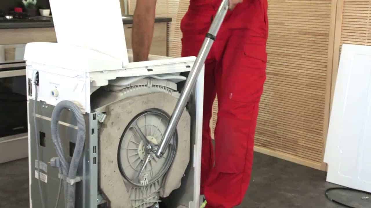 Comment changer les roulements de tambour d’un lavelinge Top Coté Gauche L