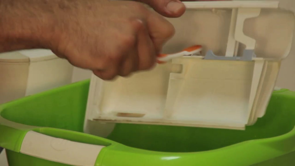 Nettoyer le bac à produit