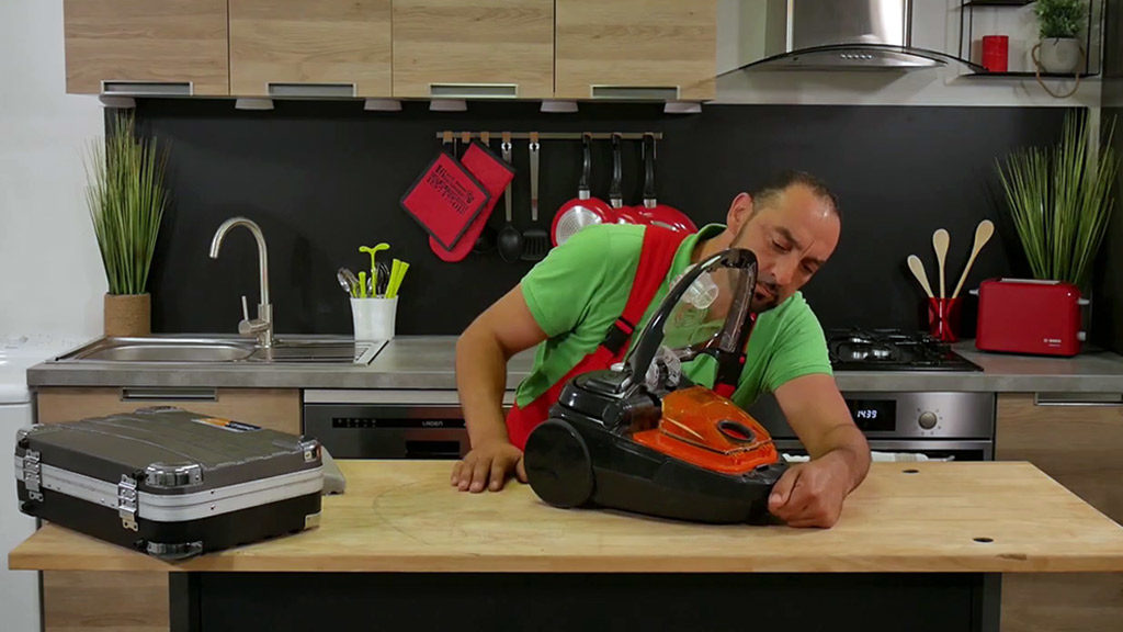 Localiser le filtre hepa dans un aspirateur