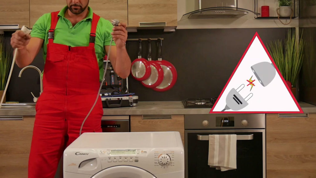 Débranchez votre appareil avant toute manipulation technique.
