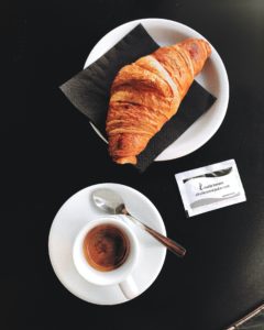 café croissant