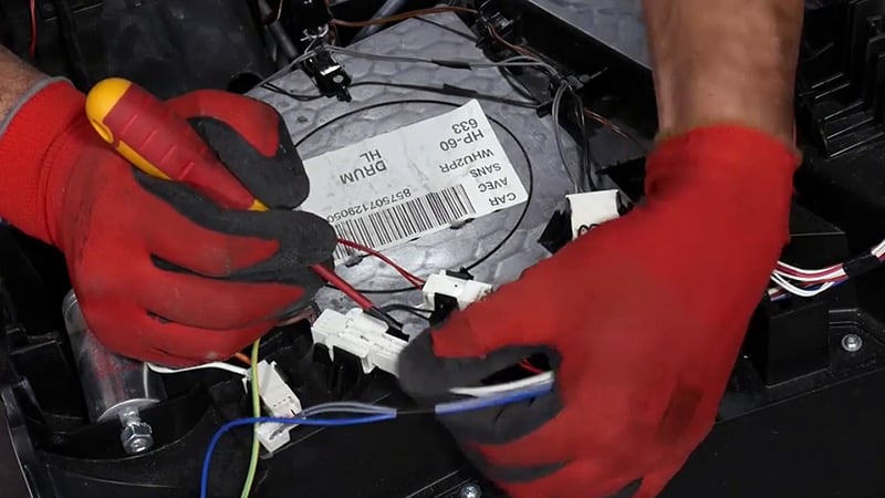 Déconnecter les 5 câbles