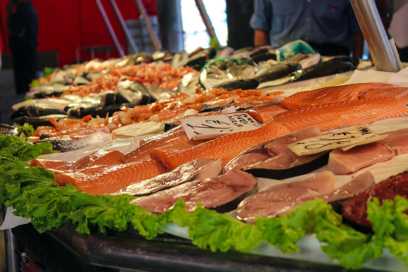 Etal de poissonnerie - Saumon frais