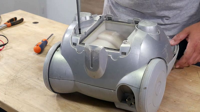 Courant 2022 : l'indice de réparabilité élargit à d'autres produits dont l'aspirateur