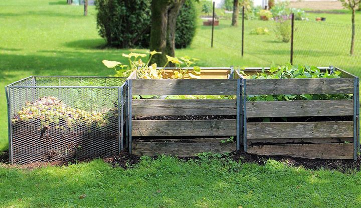 Composteurs dans un jardin