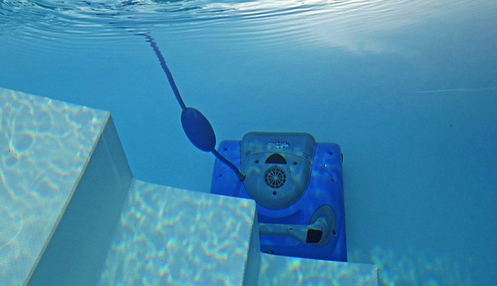 Aspirateur robot hydraulique de piscine