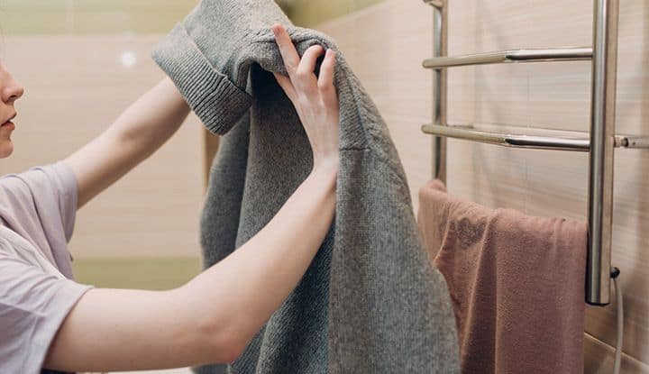 secher-vetements-dans-salle-de-bain Sécher ses vêtements dans la salle de bain