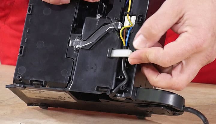 remettre-cable-magimix-pixie Remettre le cordon secteur de l'appareil